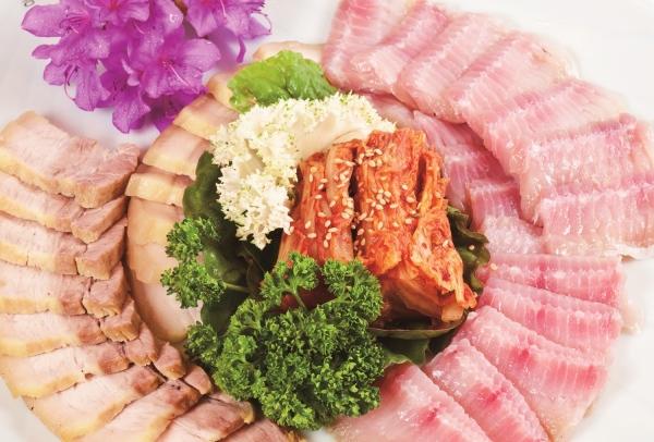 NSP통신-홍어삼합. (사진 = 나주시)