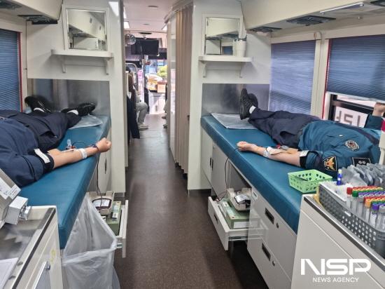 NSP통신-광양경찰서 직원들 사랑의 릴레이 헌혈 운동 (사진 = 광양경찰서)