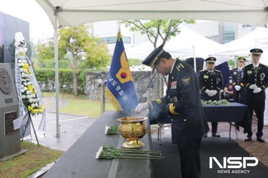 NSP통신-이충호전남경찰청창 안병하 공원에서 추도식 (사진 = 전남경찰청)