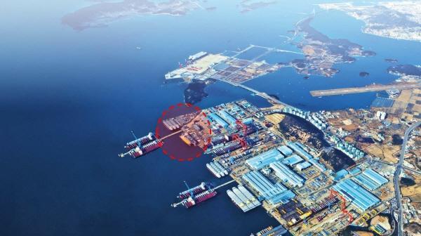 NSP통신-Birds eye view of Hyundai Samho Heavy Industries (highlight the secondary dolphin birth) (사진 = image courtesy of HL D&I Halla)