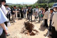 [NSP PHOTO]강진군, 고려청자 요지서 기와 건물지 최초 발굴