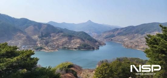 NSP통신-불암산성에서 바라본 억불봉과 수어호 (사진 = 광양시청)