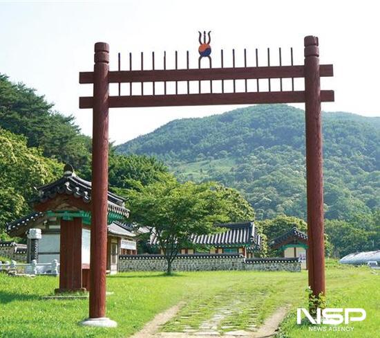 NSP통신-형제의병장의 업적을 기리는 쌍의사 홍살문 (사진 = 광양시청)