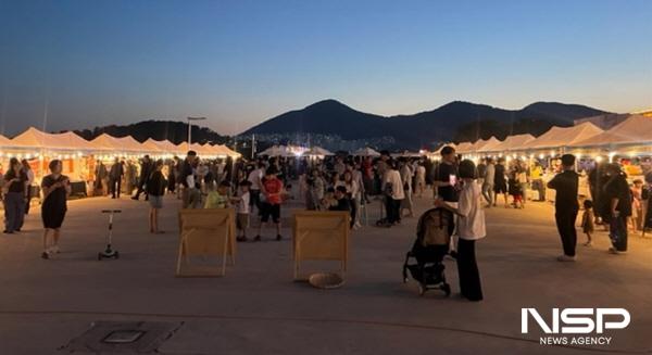 NSP통신-여수 웅천지구 이순신마리나에서 개최한 사회적경제기업과 함께하는 가치장터에 많은 시민들이 참여했다. (사진 = 여수시)