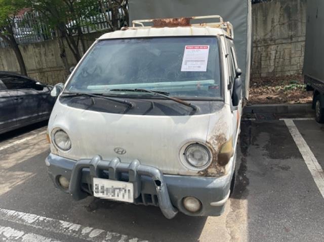 NSP통신-성남지역에 무단 방치된 차량 모습. (사진 = 성남시)