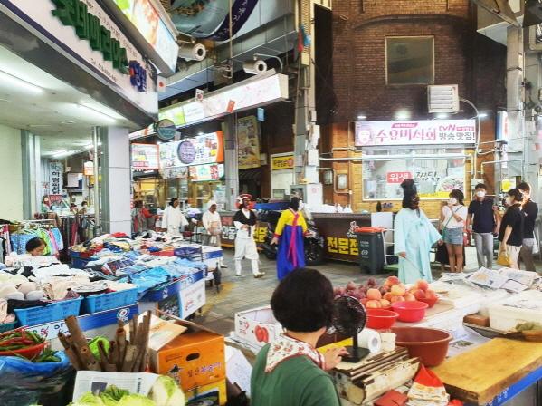 NSP통신-안동시, 하회별신굿탈놀이 야간 상설공연 운영, 안동에서 여름밤을 더욱 특별하게, 밤에 즐기는 하회별신굿탈놀이 (사진 = 안동시)