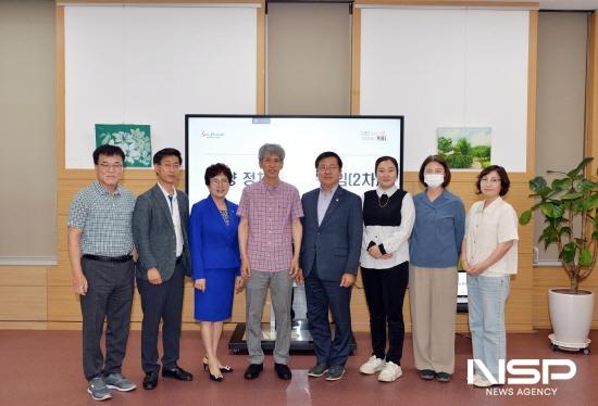 NSP통신-광양시의회 광양정체성 연구단체 기념 찰영 (사진 = 광양시의회)