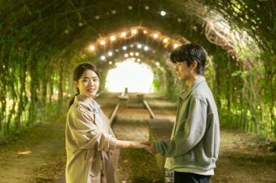 [NSP PHOTO]옆에서 숨만 쉬어도 좋아 크랭크업김향기안동구홍시영정이랑 출연