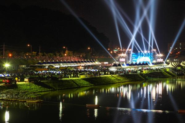 NSP통신-즐거움 ONE해요? 영주 시원(ONE)축제 29일 개막 , 올해 시작하는 여름 축제, 8월 6일까지 서천둔치서 열려, 워터파크보다 더 재밌고 시원하게 즐기는 축제 한마당 (사진 = 영주시)
