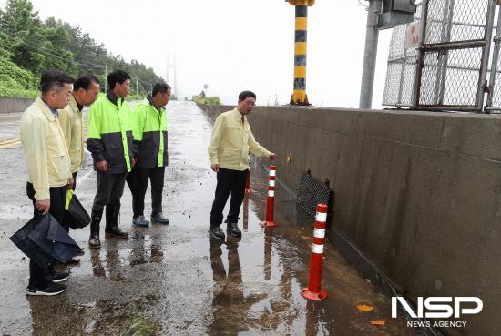 NSP통신-정인화 광양시장 집중호우로 인한 길호대교 아래 사거리 현장 점검 (사진 = 광양시청)