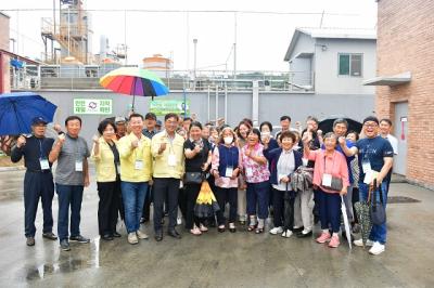 [NSP PHOTO]완주군의회, 축산악취 저감 위해 선진지 견학