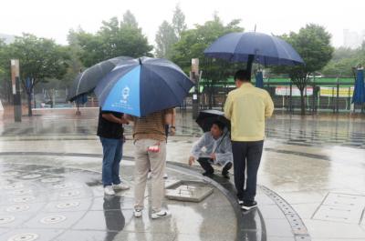 [NSP PHOTO]성길용 오산시의장, 시민 안전 위해 수경시설 안전 점검