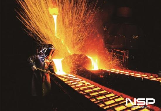 NSP통신-광양제철소는 철 1538℃에서 녹여 철강 생산 (사진 = 광양시청)