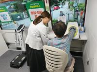 [NSP PHOTO]찾아가는 전남행복버스 진월면 마동마을 방문해 봉사 실시