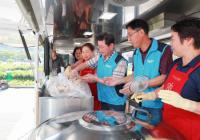 [NSP PHOTO]광양시, 어르신 무더위 날리기 영양 듬뿍 재미 듬뿍 모두愛밥차 3차 운영