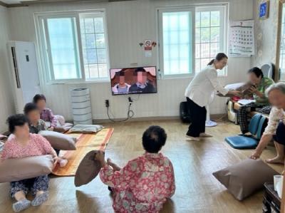 [NSP PHOTO]광양 봉강면, 경로당 건강 수면 베개 지원 큰 호응