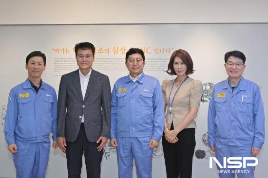 NSP통신-주순선 광양부시장 SNNC 방문 기념 찰영 (사진 = 광양시청)