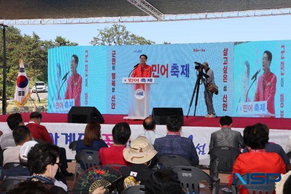 NSP통신-지난 5일 2023년 섬 민어 축제 개막식에서 기념사를 하는 박우량 신안군수 (사진 = 신안군)