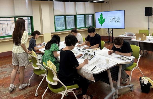 NSP통신-류은선 청년예술가 주민참여 활동 모습. (사진 = 성남문화재단)