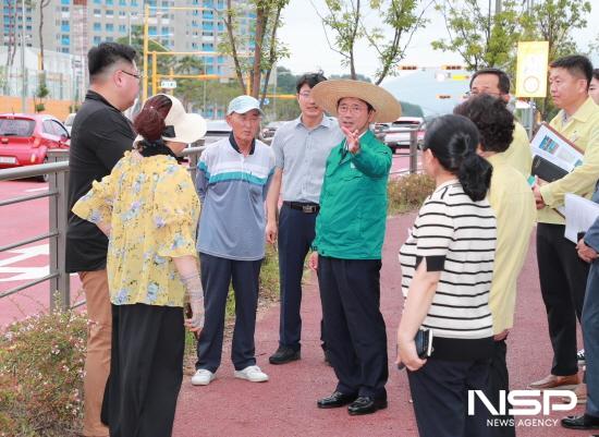 NSP통신-마동 와우초등학교 안전 통학로 확보를 위한 시설물 설치와 경관육교 설치현장 점검 (사진 = 광양시청)