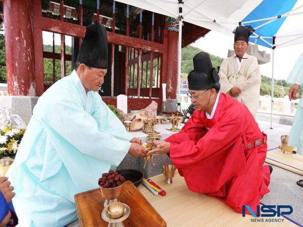 -영양군은 벽산 김도현선생숭모회가 29일 영덕군 영해면 대진리 도해단에서 벽산 김도현 선생의 도해순국 109주기 추모행사를 개최했다고 밝혔다 사진 영양군
