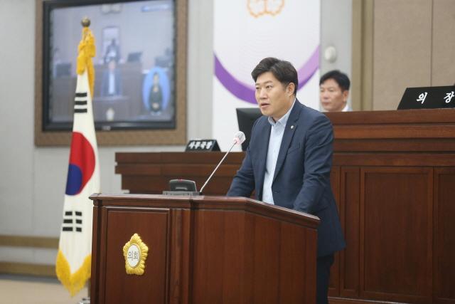 NSP통신-30일 김동은 수원시의원이 5분 자유발언을 하고 있다. (사진 = 수원시의회)