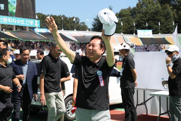 NSP통신-제63회 안동시민체육대축전 성료15만 시민 대화합 이뤄 직장부 종합부문에서 1위에 시설관리공단, 모범선수단상에 송하동, 서구동, 서후면, 용상동, 풍산읍 (사진 = 안동시)