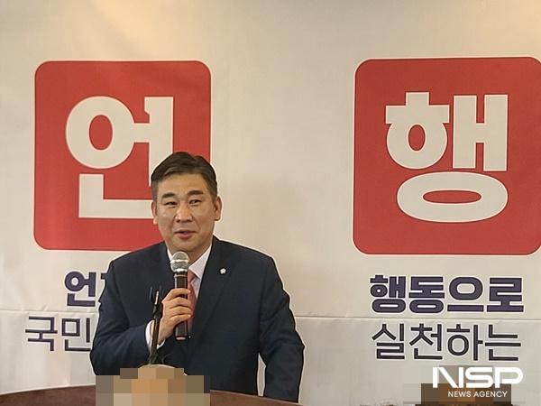 NSP통신-최승재 의원이 마포갑 사무소 개소식에서 인사말을 진행하고 있다. (사진 = 강은태 기자)