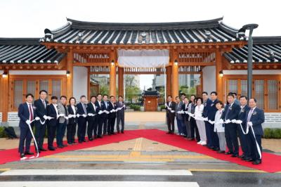 [NSP PHOTO]수원시의회, 문화예술 꽃피는 정조테마공연장 개관 축하