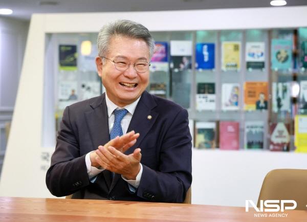 NSP통신-김회재 의원이 대표 발의한 도로법 일부개정법률안이 국회를 통과했다. (사진 = 의원실)