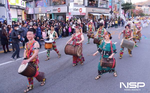 NSP통신-지난해 여수동동북축제 거리 퍼레이드 (사진 = 여수시)