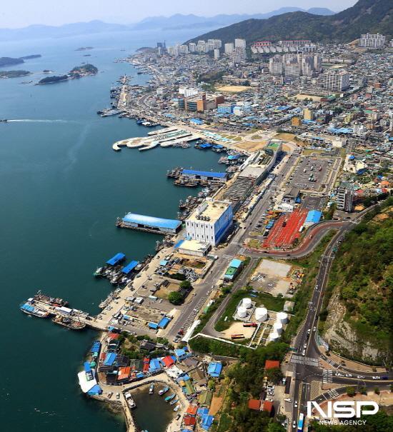 NSP통신-해수부가 여수 국동항에 1415억 원을 투입해 소형선부두 780m, 접안시설 12개소, 돌제식 부두 220m, 방파제 100m, 파제제 470m 등을 건설하는 계획을 세웠다. (사진 = 여수시)