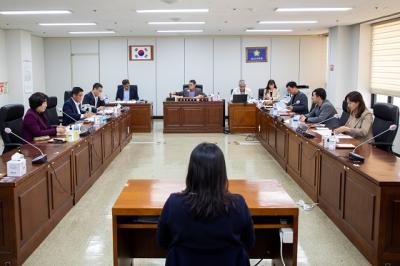 [NSP PHOTO]아내 차량 파손 군산시의원...경고·출석정지 10일 징계