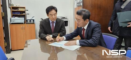 NSP통신-정인화 광양시장 이용호 예산소위 위원에게 광양시 현안 사업 설명 (사진 = 광양시청)