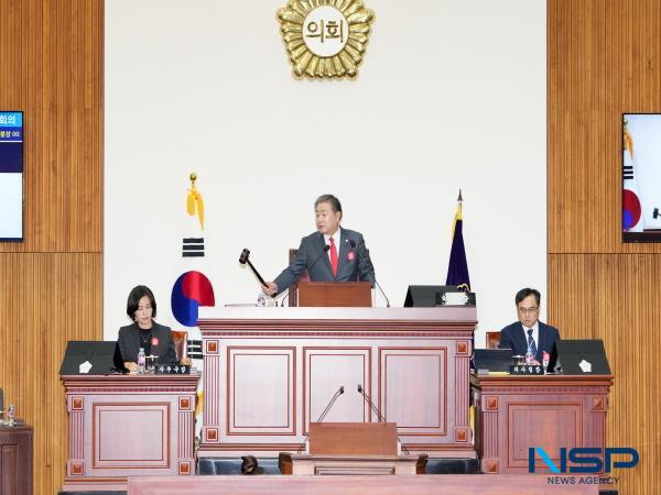 NSP통신-경주시의회는 29일 의회 본회의장에서 23일간의 일정으로 제279회 경주시의회 제2차 정례회를 개회했다. (사진 = 경주시의회)