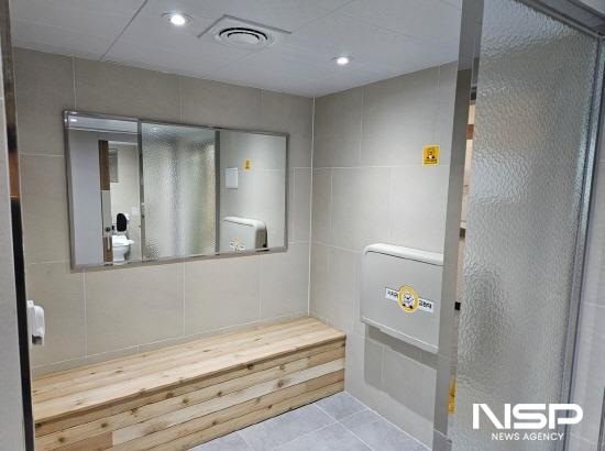 NSP통신-달라진 청사화장실 (사진 = 광양시청)