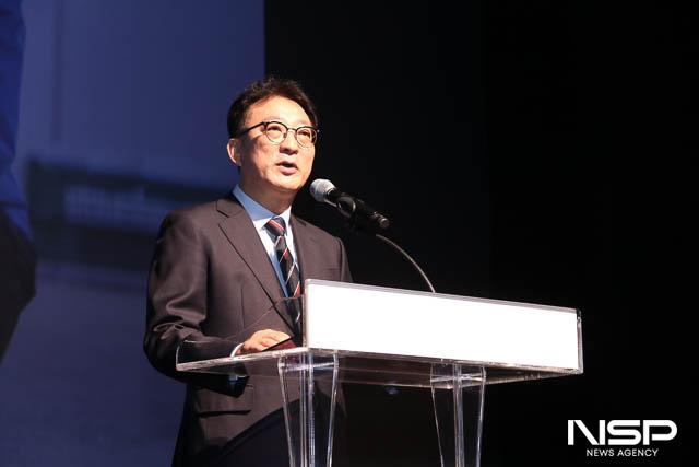 NSP통신-2일 배강욱 화성서부발전연구소 대표가 제22대 국회의원 출마 선언을 하고 있다. (사진 = 조현철 기자)