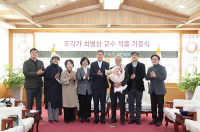 [NSP PHOTO]한국 현대 조각의 산증인 최병상 작가 대표작품 포항시에 기증