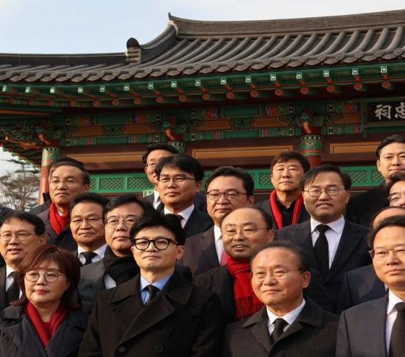 [NSP PHOTO]최병욱 포항남울릉 예비후보, 한동훈 비대위원장과 대구신암선열공원 참배