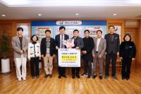 [NSP PHOTO]장흥토요시장 한우판매협의회,  어려운 이웃에  한우사골  300개 기부
