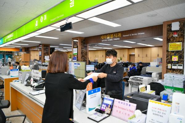 NSP통신-영주시 월요 야간민원실 매주 오후 6~8시 올해도 지속 운영, 읍면동은 야간민원 사전예약제 시행, 시민 편의 제공 (사진 = 영주시)