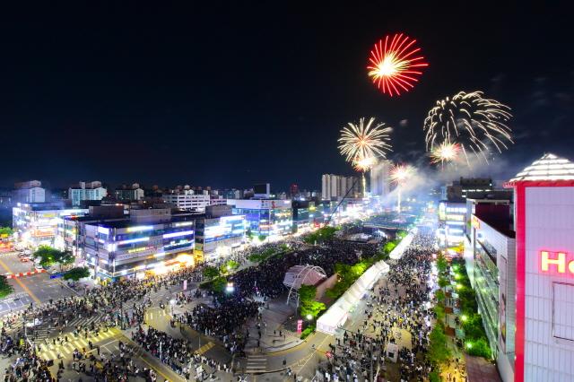 NSP통신-지난해 열린 안산국제거리극축제 모습. (사진 = 안산문화재단)