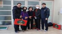 [NSP PHOTO]경주교도소, 설 명절 맞이 소외된 이웃 방문 성금 및 선물 전달