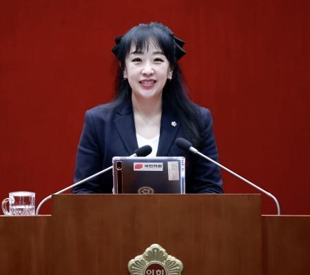 NSP통신-5분 자유발언하는 이영경 성남시의원. (사진 = 이영경 의원실)