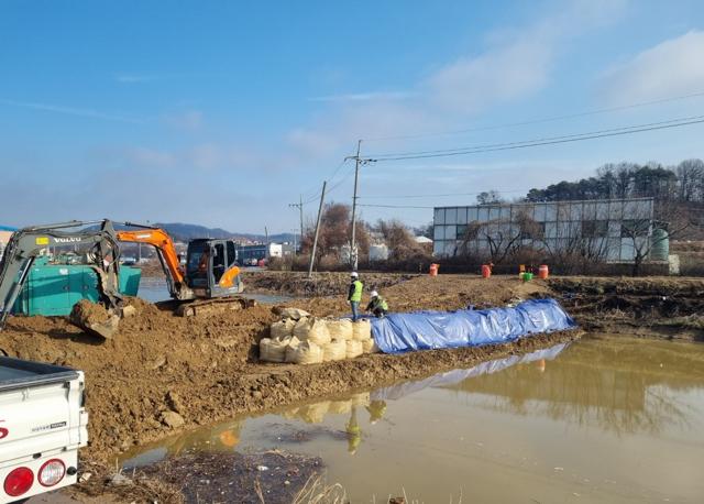 -수질오염 하천 피해복구 현장 모습 사진 화성시