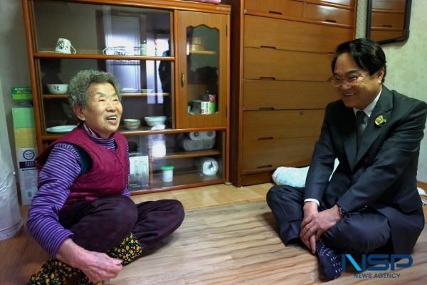 [NSP PHOTO]청도군, 설 명절 맞아 어려운 이웃 위문