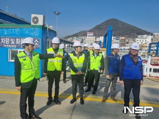 NSP통신-여수연안여객터미널 시설물 안전점검 (사진 = 여수광양항만공사)