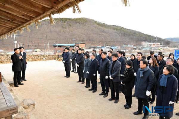 [NSP PHOTO]군위군, 김수환 추기경 선종 15주기 추모 참배