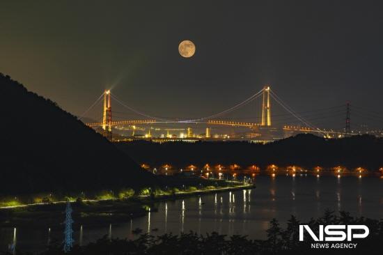 NSP통신-빛의 도시 광양으로 떠나는 로맨틱한 달빛여행 (사진 = 광양시청)