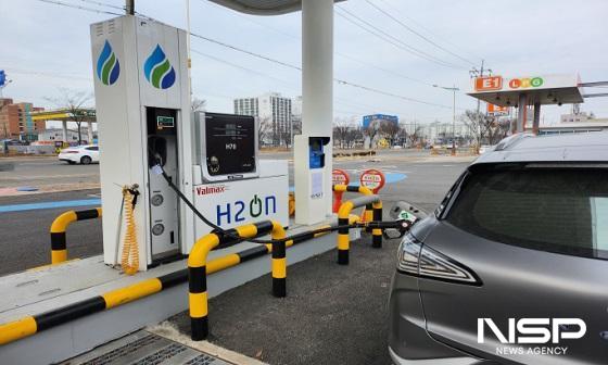 NSP통신-군산시가 2050 탄소중립 실현을 위한 국가 정책에 맞춰 친환경 자동차 보급 확대를 위해 19일부터 수소자동차 1대당 3450만원 구매 보조금을 지원한다. 올해 지원 수량은 일반 54대, 우선순위(취약계층, 다자녀 등) 7대 등 총 61대이다. (사진 = 군산시)